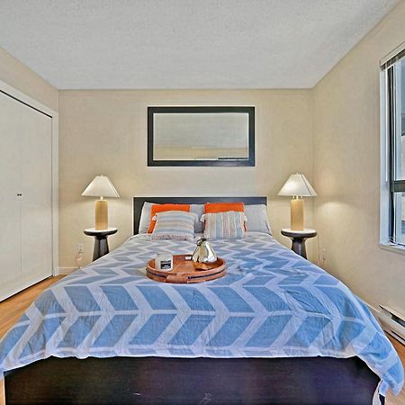 Prime Location Stylish Two-Bedroom Apartment Overlooking Downtown Βανκούβερ Εξωτερικό φωτογραφία